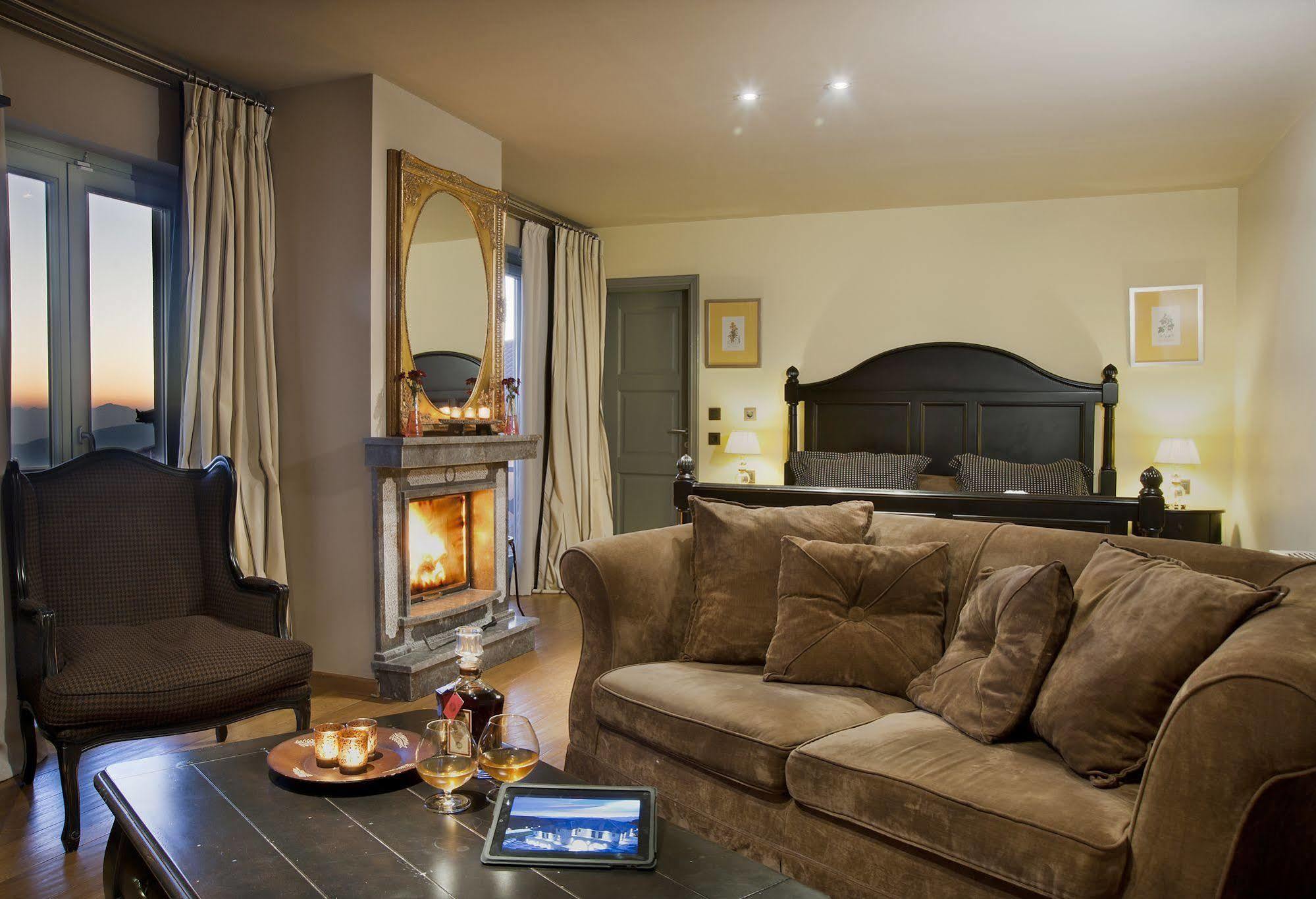 Aegli Arachova Hotel Buitenkant foto
